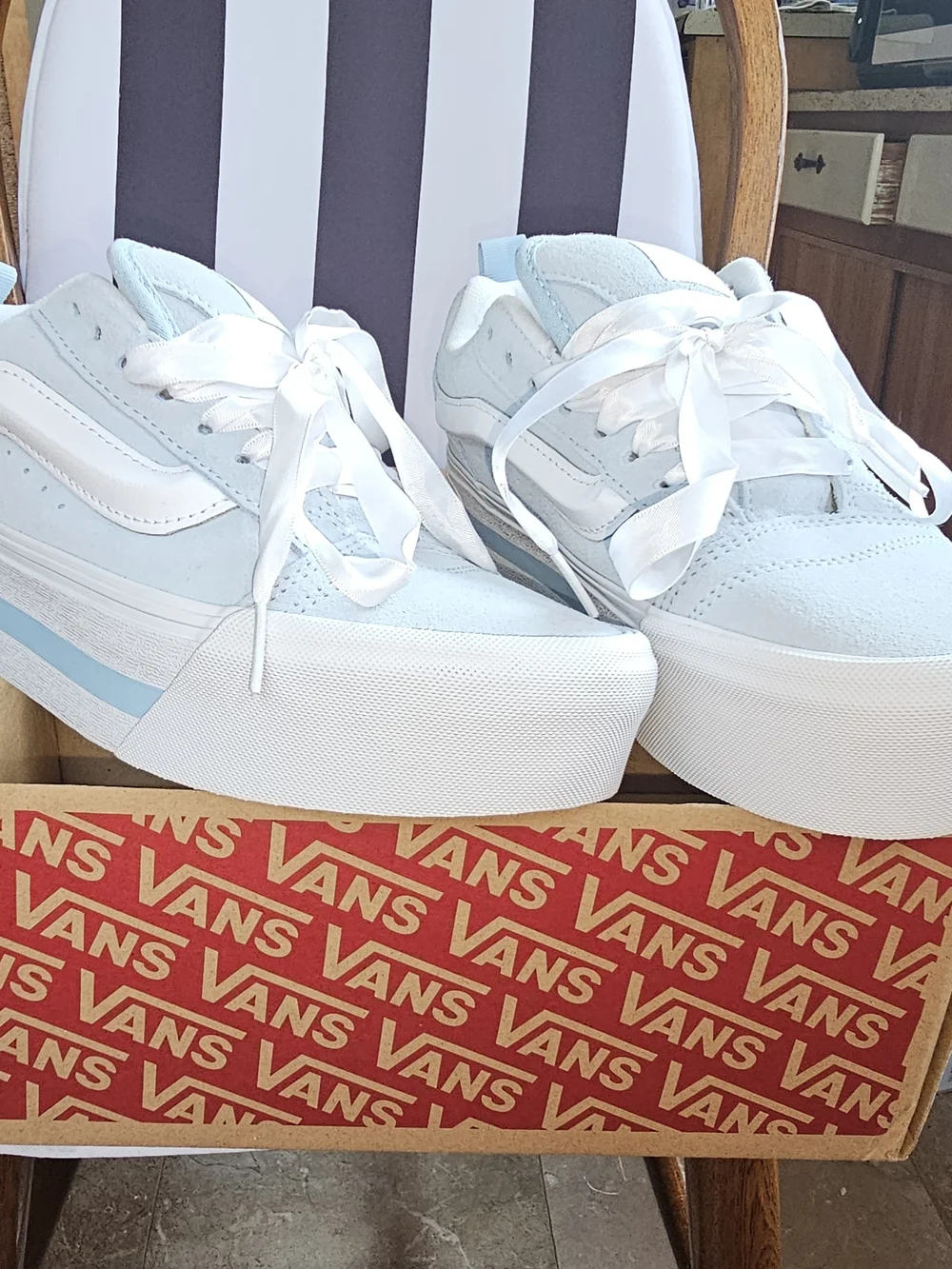 Vans KNU STACK Vintage Satin Dream Blue. Womens size 8.5